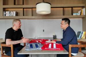 开云体育官网-专访埃芬博格：我还是支持基米希，德国至少半决赛